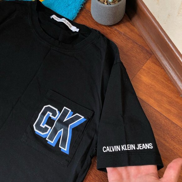 Calvin Klein Jeans T-shirt - Picture 2 of 3